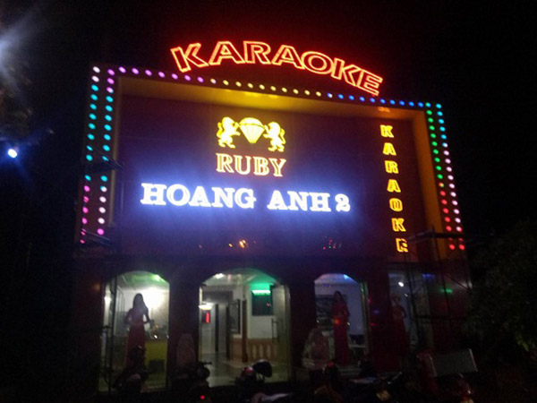 Biển quảng cáo karaoke