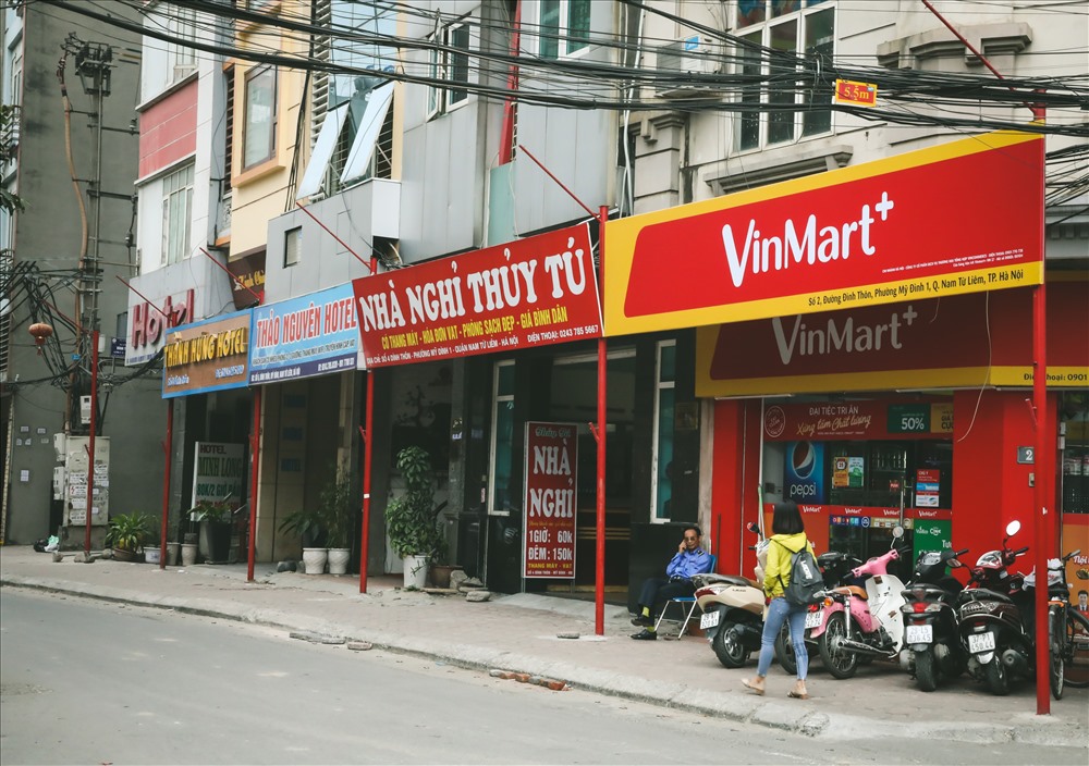 Biển quảng cáo ngang