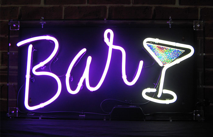 Làm bảng hiệu đèn neon