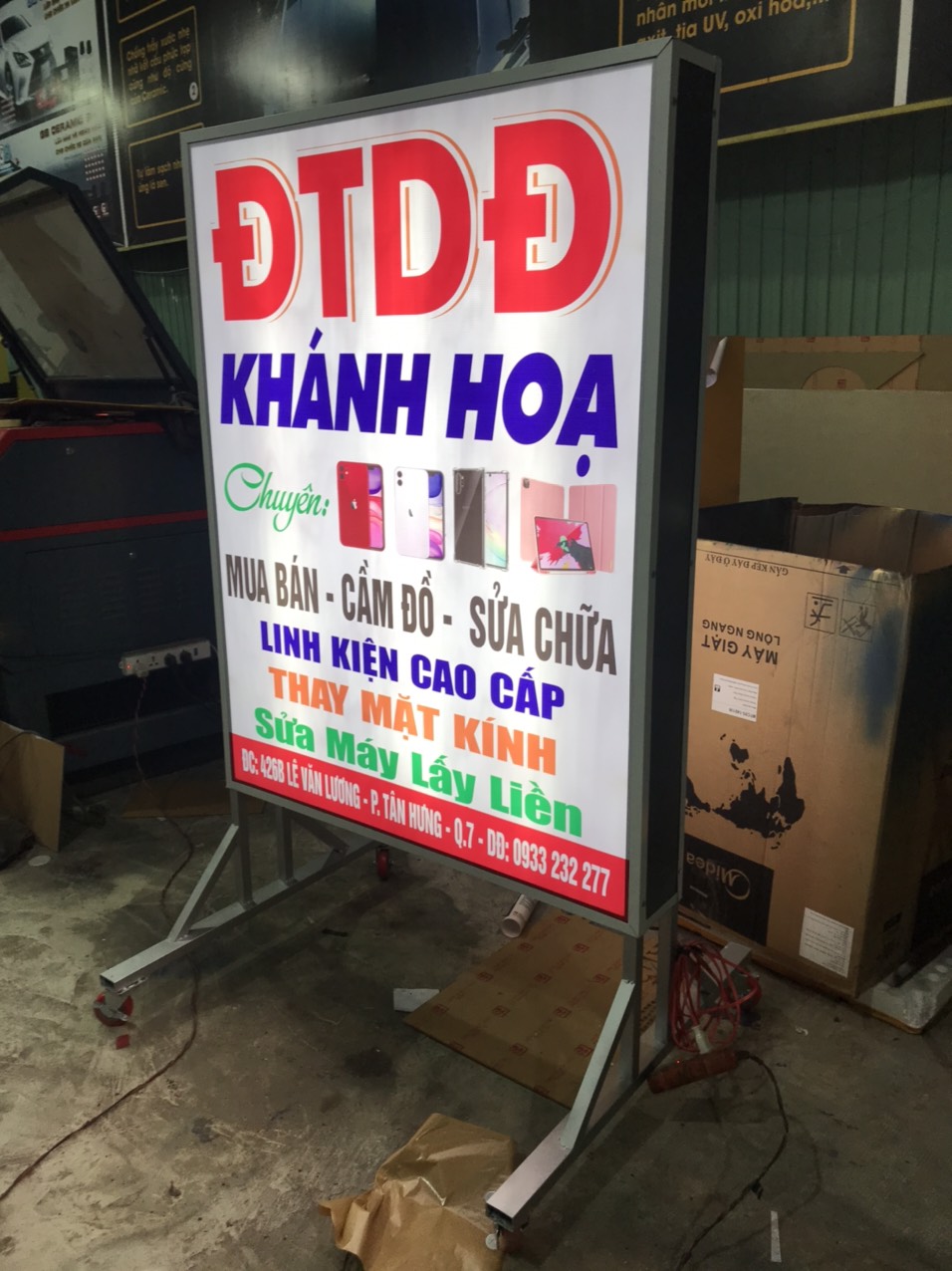 Hộp đèn bảng hiệu quảng cáo