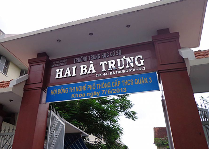 Bảng hiệu trường học