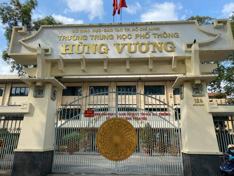 Bảng hiệu trường học