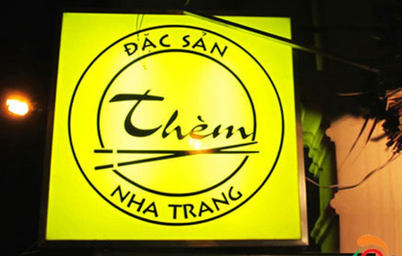 Bảng hiệu hộp đèn treo