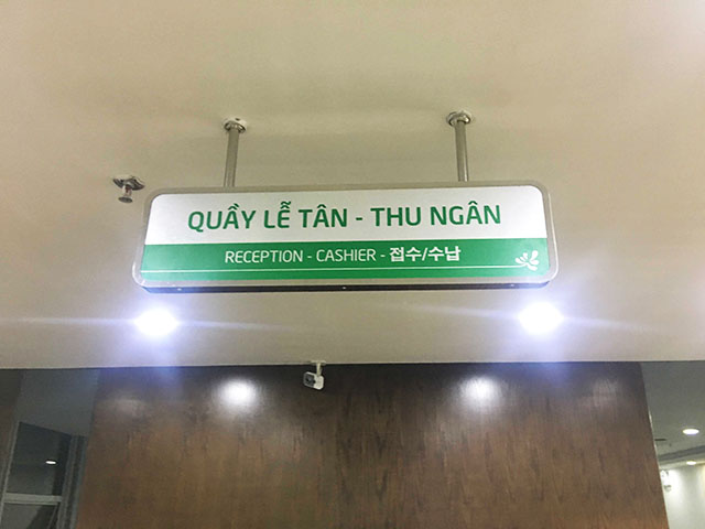 Bảng hiệu hộp đèn treo