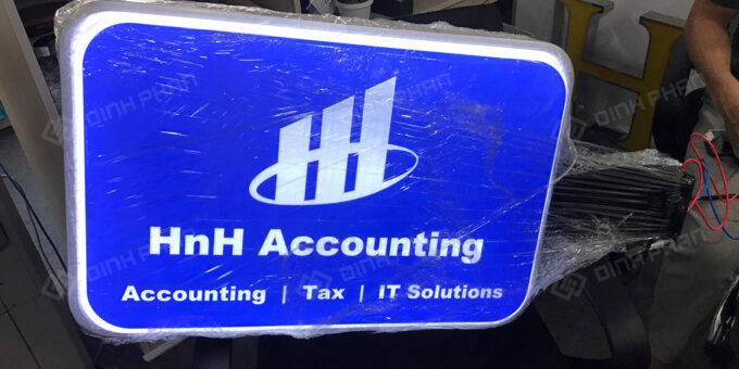 Bảng hiệu hộp đèn đẹp