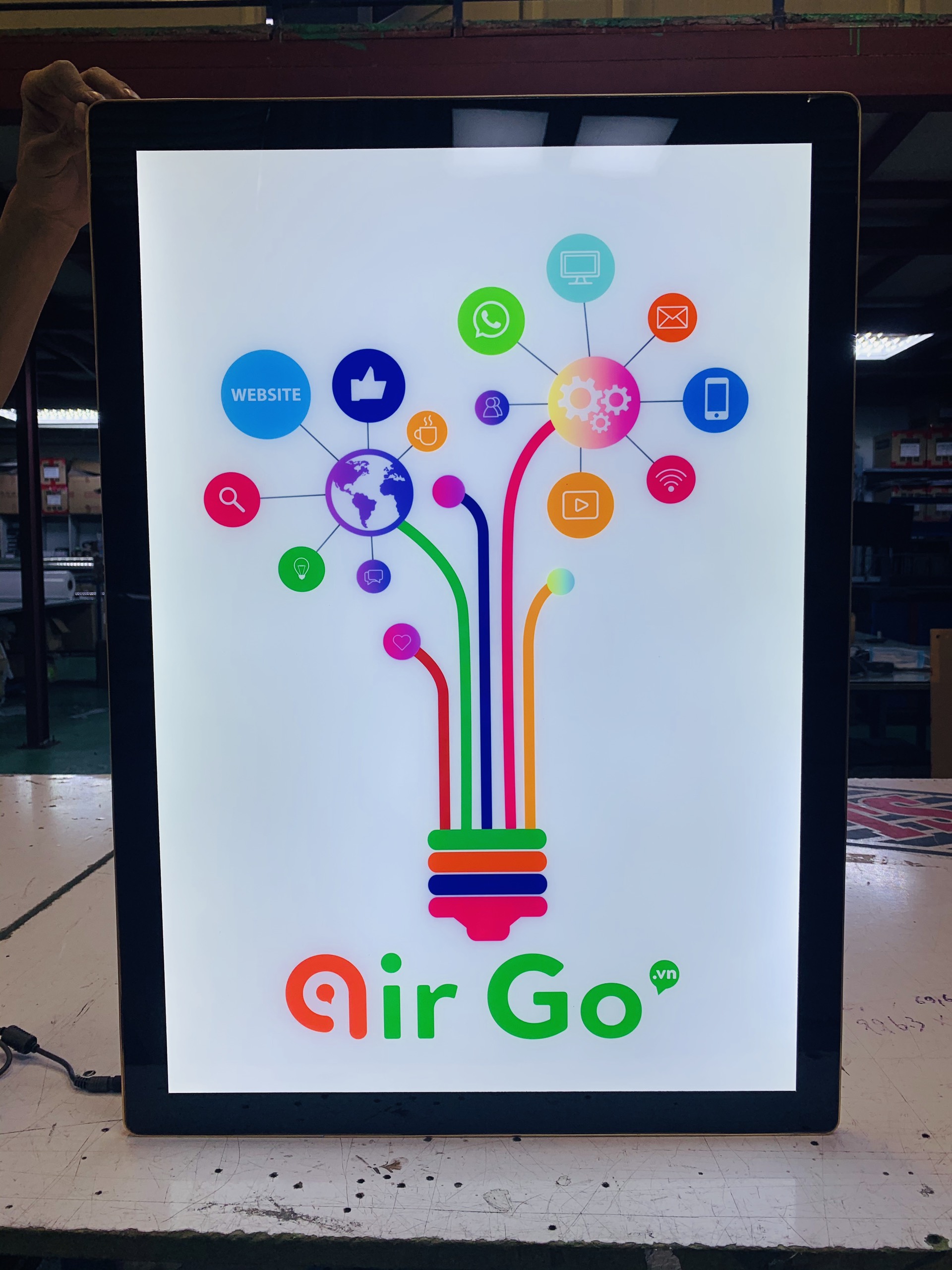 Hộp đèn quảng cáo giá rẻ