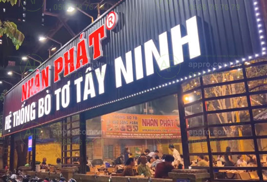 Làm biển quảng cáo bằng tôn