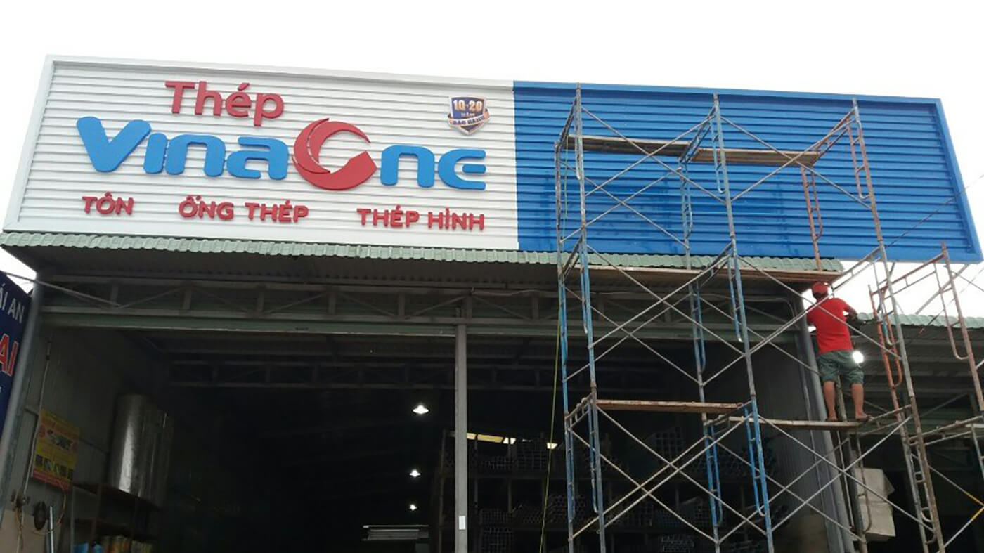 Thi công bảng hiệu bằng tôn