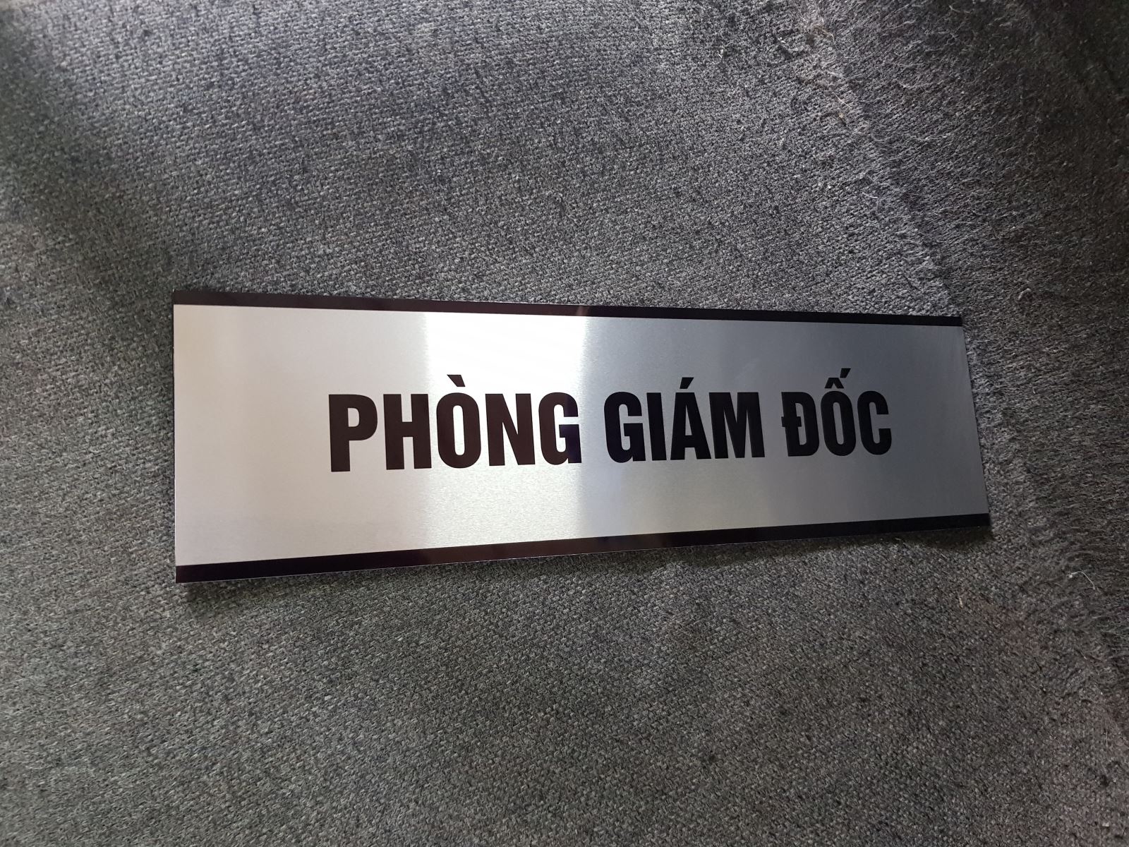 Mẫu biển tên phòng làm việc đẹp