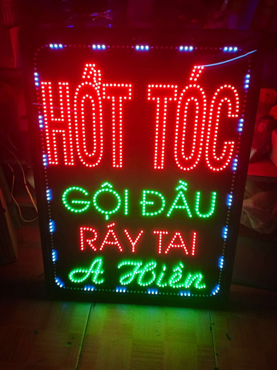 Hộp đèn LED chạy chữ