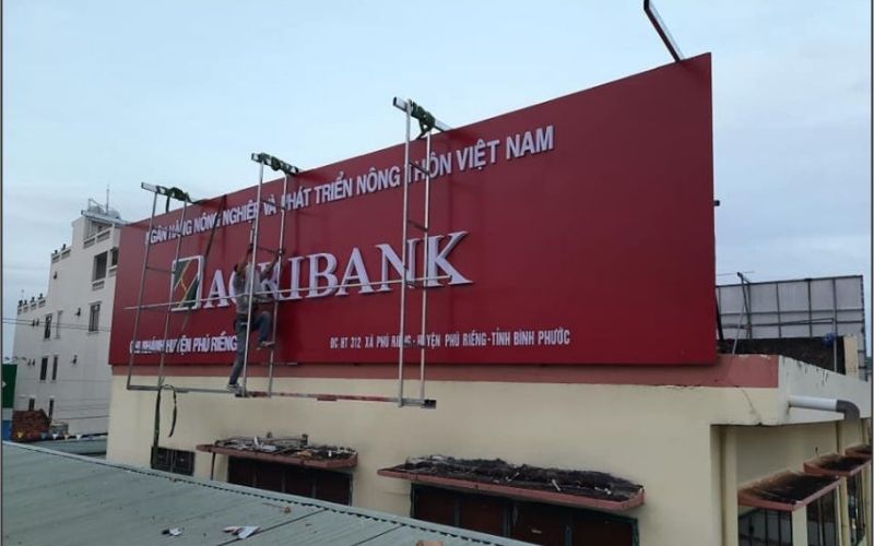 Thi Công Bảng Hiệu