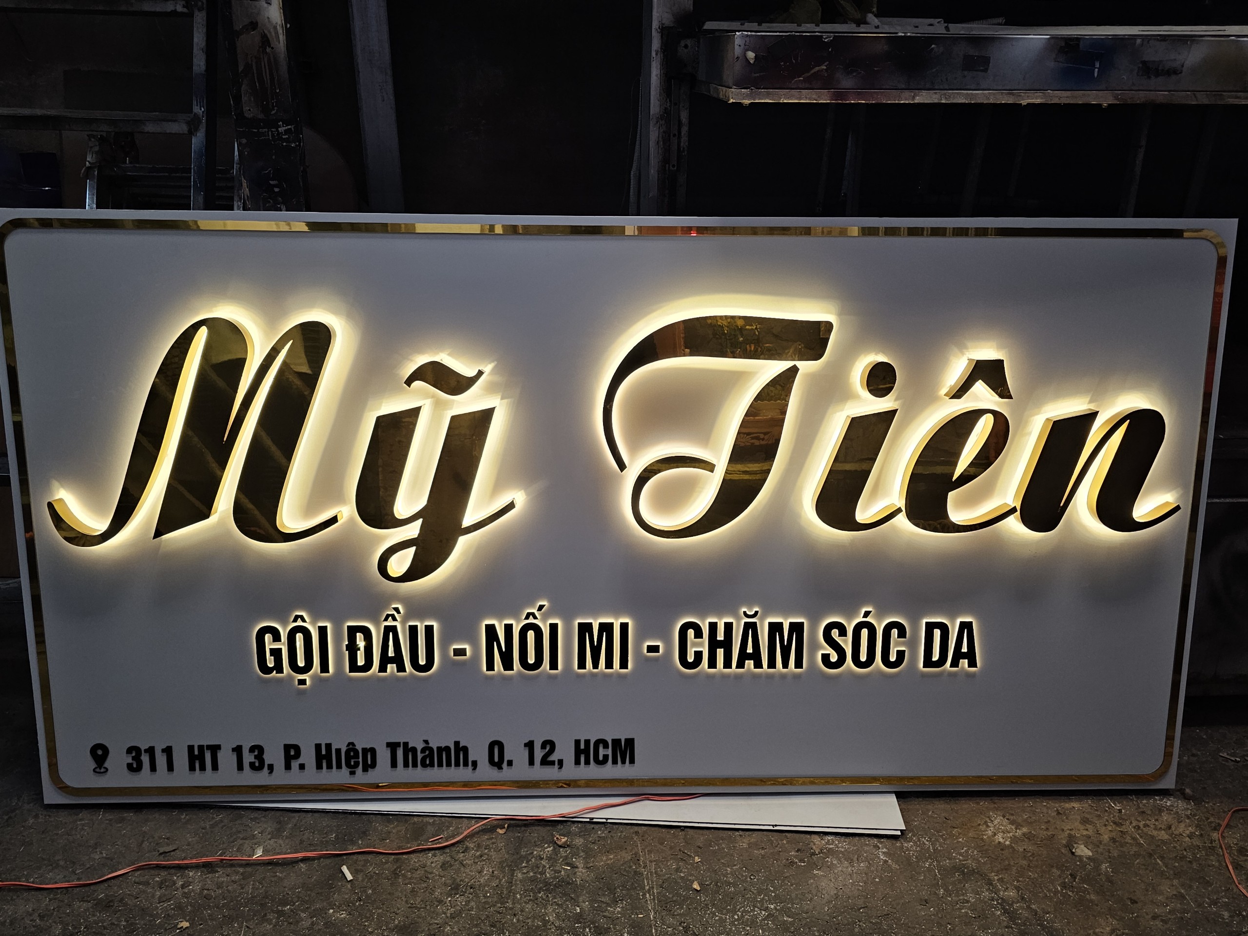 Bảng hiệu quảng cáo Thủ Đức