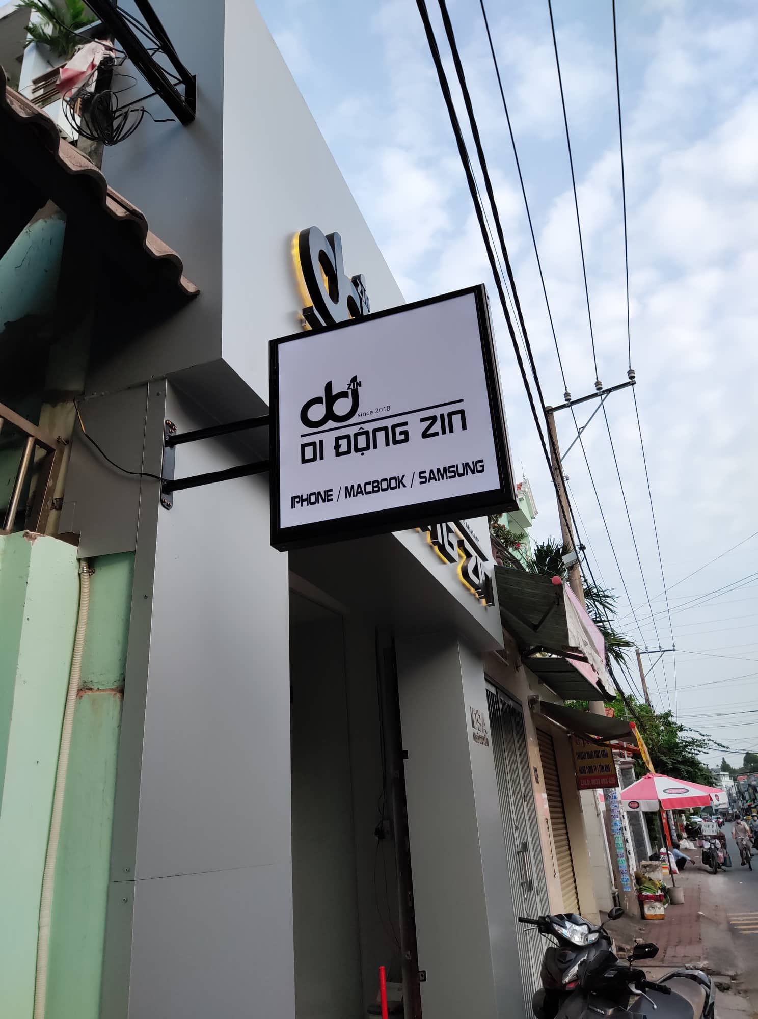 Bảng hiệu cửa hàng điện thoại tại TP.HCM