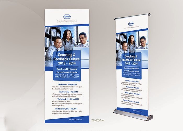 Thi công standee quảng cáo