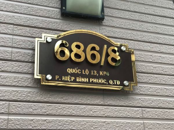 Thi công biển số nhà hiện đại
