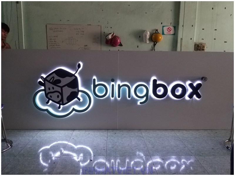 Bảng hiệu chữ nổi có đèn