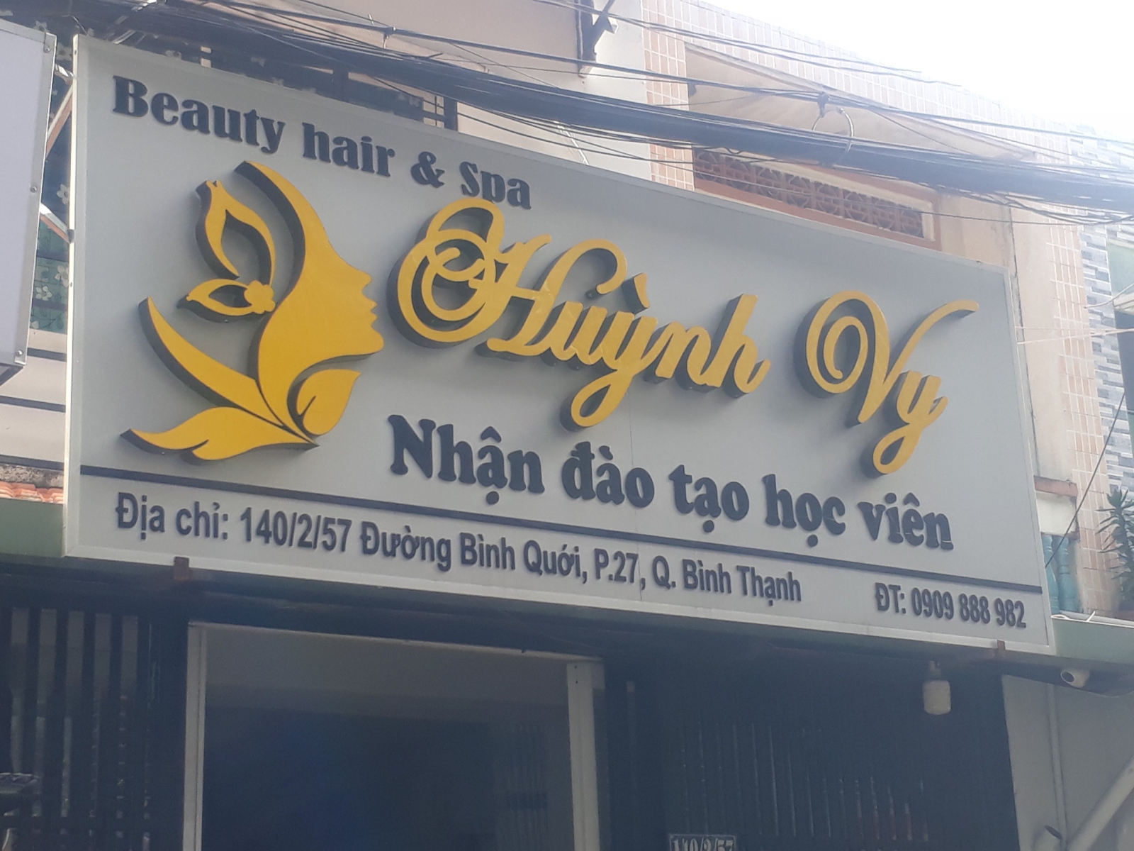 Biển quảng cáo chữ nổi mica