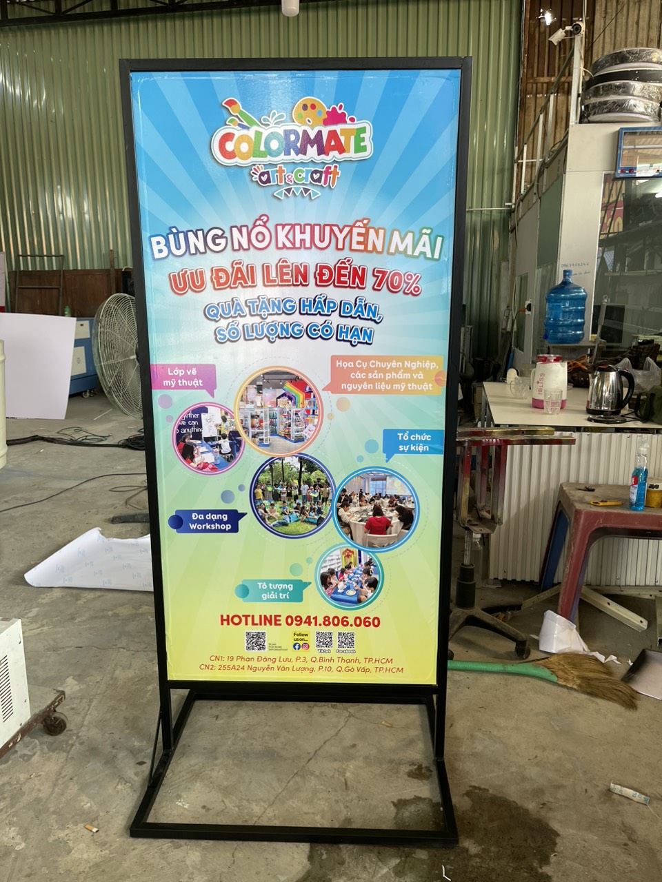 Standee Chân Sắt TP.HCM