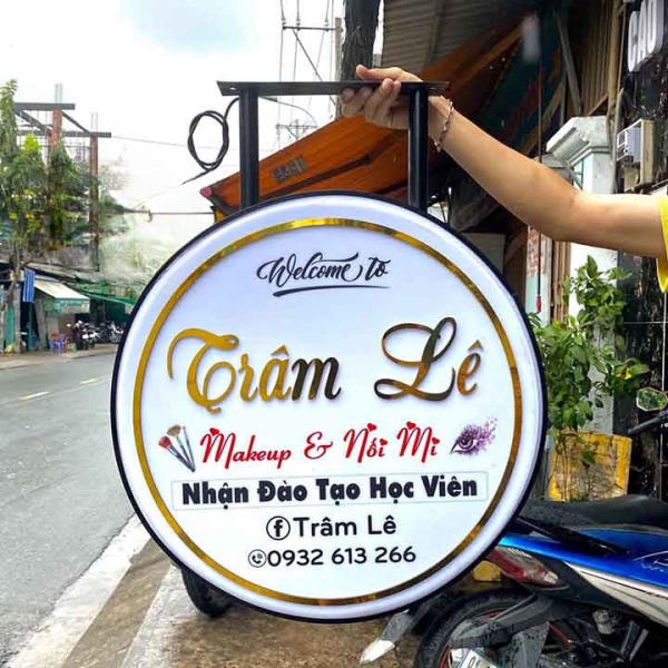Mẫu bảng mica quảng cáo đẹp