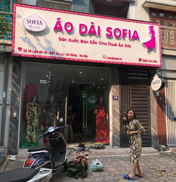 Thiết kế bảng hiệu shop quần áo