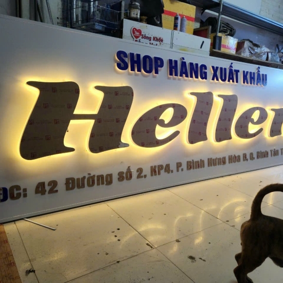 Thi công bảng hiệu chữ nổi có đèn