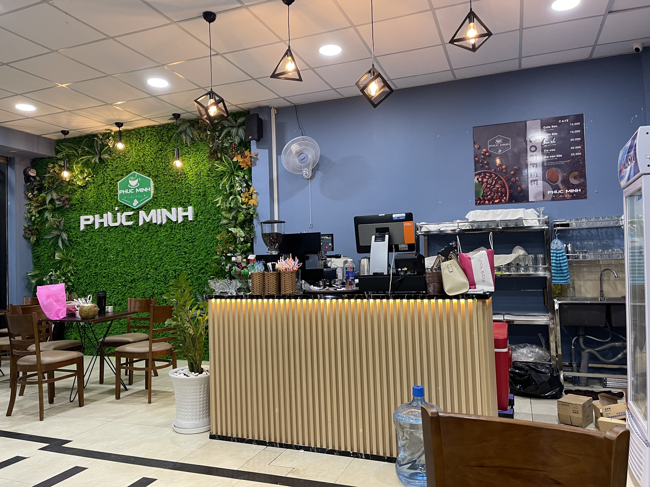 Thi công bảng hiệu quán cafe