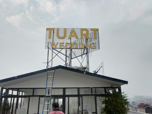 Thi công biển quảng cáo chữ nổi