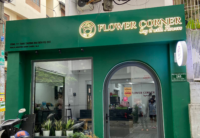Thi công bảng hiệu shop hoa