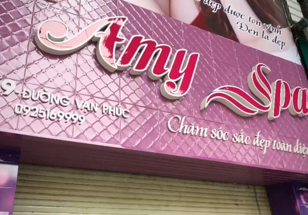 Thi công biển hiệu bằng tôn