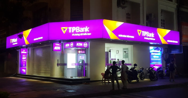 Hộp đèn xuyên sáng