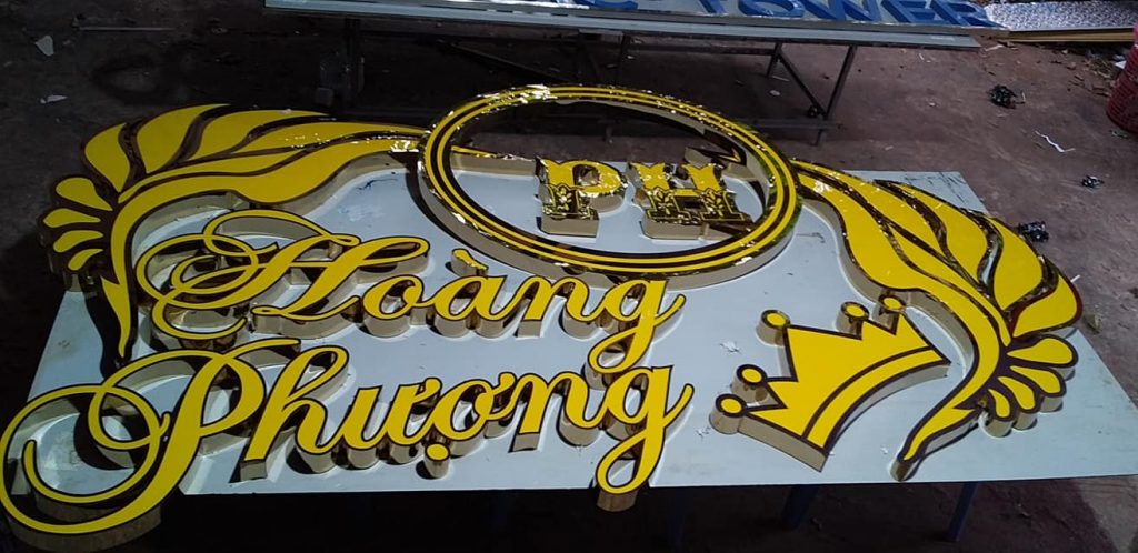 Thi công bảng hiệu chữ vàng