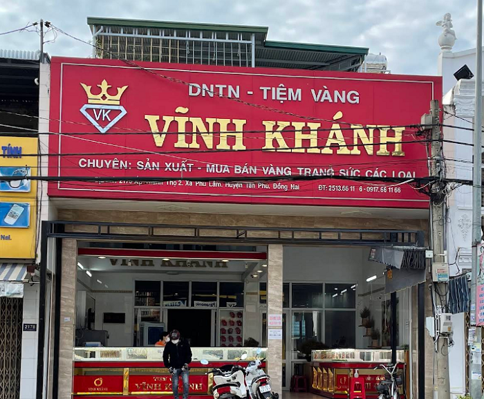 Thiết kế bảng hiệu chữ vàng