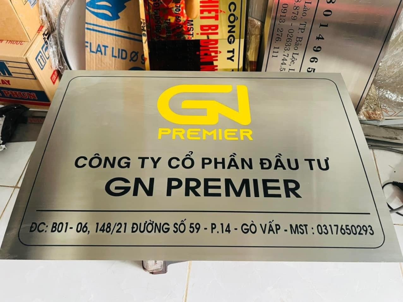 Thi công bảng hiệu inox tại TP.HCM