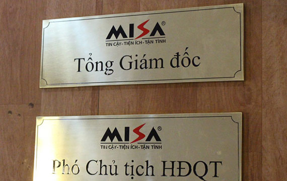 Thi công bảng hiệu inox tại TP.HCM