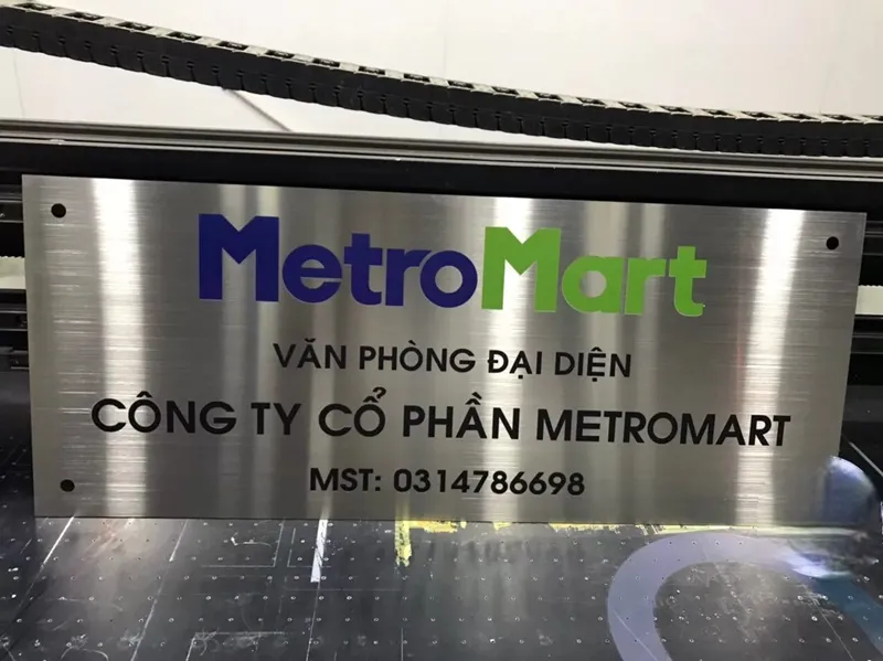 Thi công biển inox công ty chuyên nghiệp tại TP.HCM