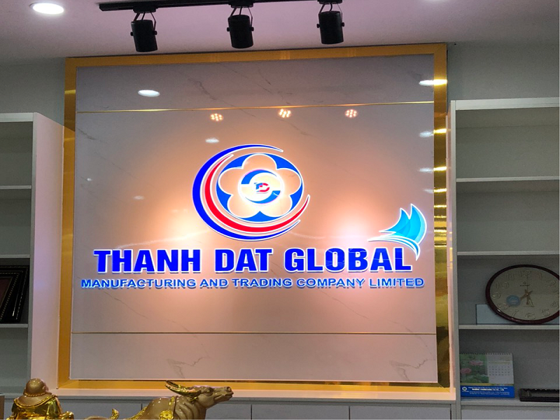 Biển quảng cáo gắn tường chuyên nghiệp tại TP.HCM