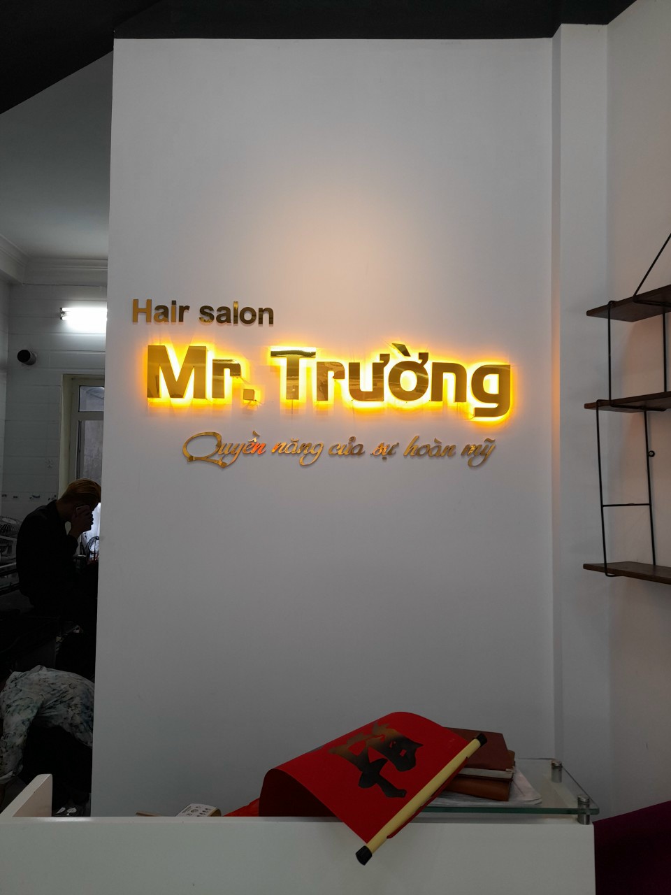 Biển quảng cáo gắn tường chuyên nghiệp tại TP.HCM