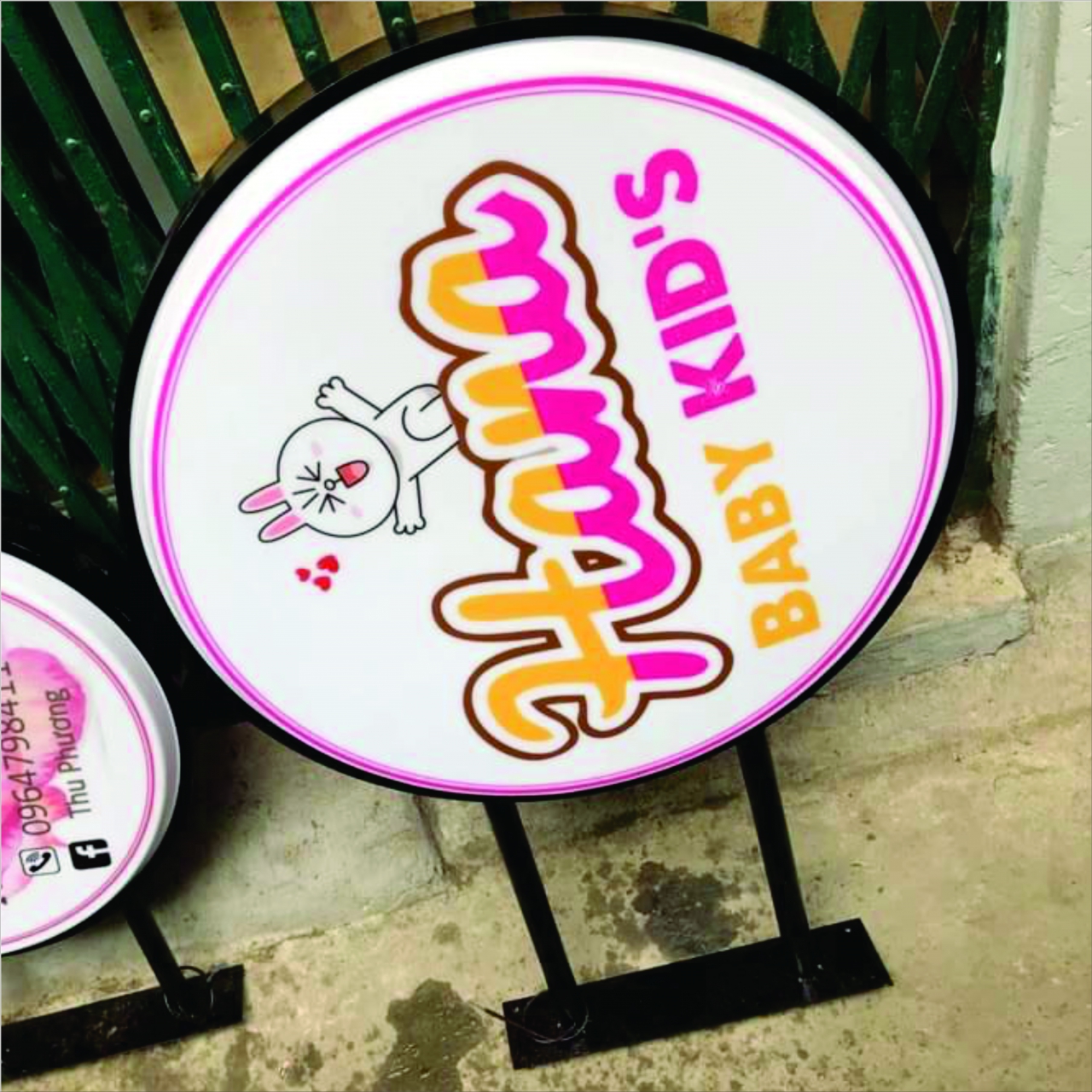 Thiết kế biển hút nổi sáng tạo
