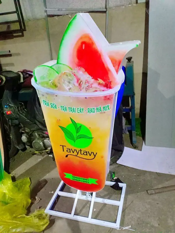 Thi công bảng hiệu hộp đèn trà sữa đẹp, bắt mắt và bền bỉ