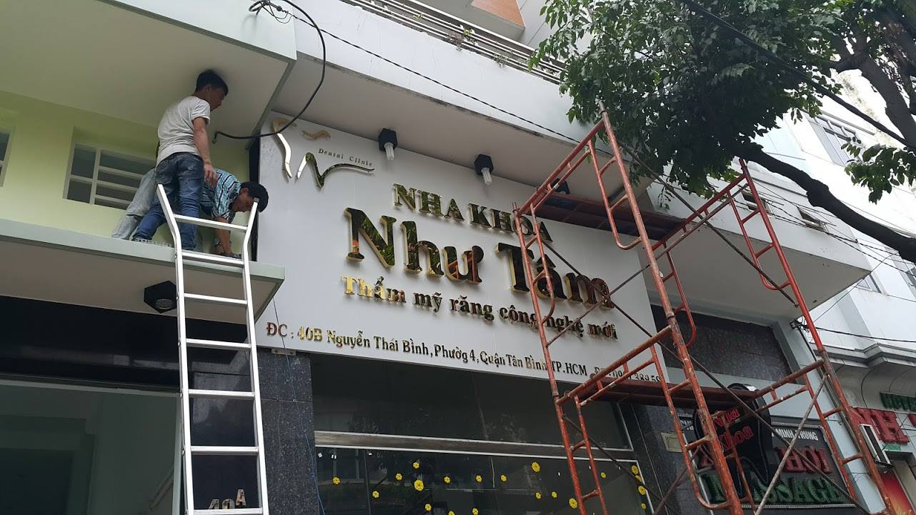Thi công bảng quảng cáo nha khoa chuyên nghiệp tại TP.HCM