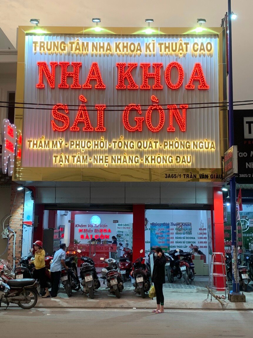 Thi công bảng quảng cáo nha khoa chuyên nghiệp tại TP.HCM