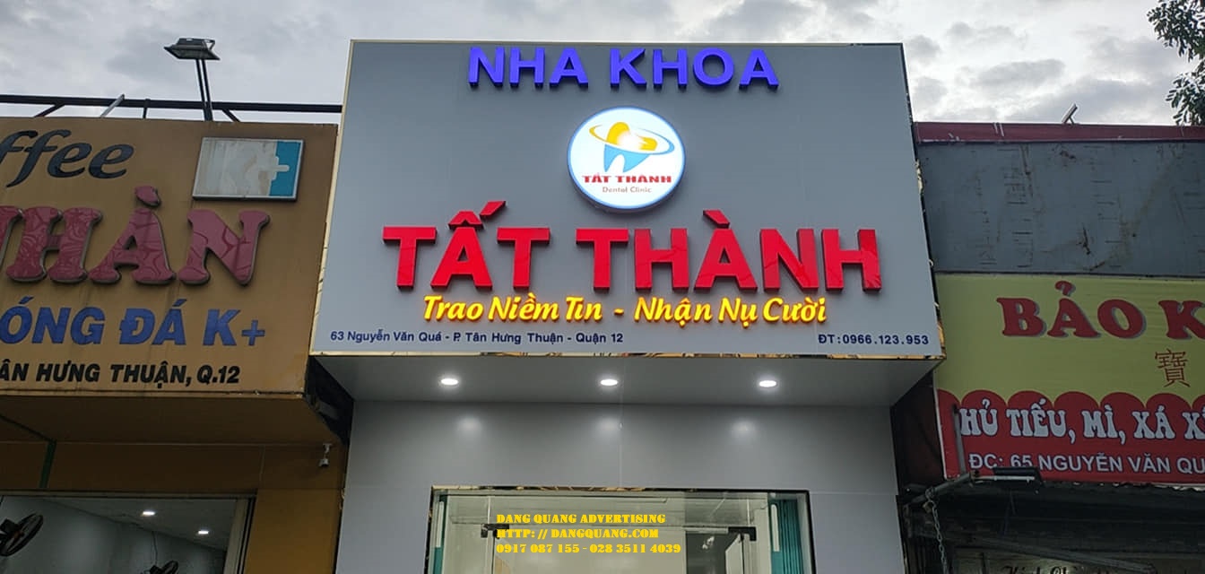 Thi công bảng quảng cáo nha khoa chuyên nghiệp tại TP.HCM