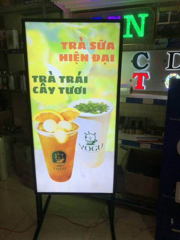 Bảng hiệu đứng 2 mặt