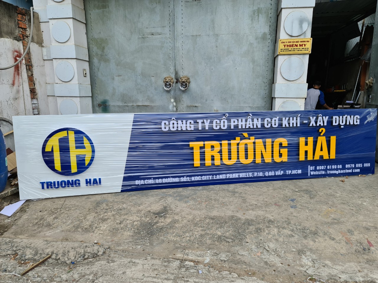 Thiết kế bảng hiệu cơ khí
