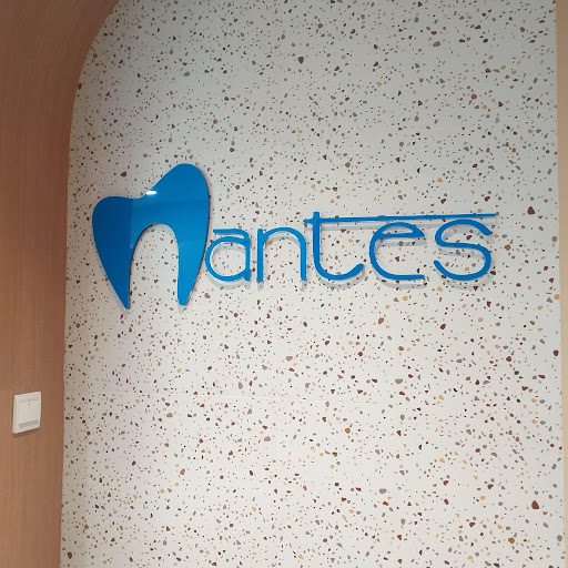 Thiết kế logo chữ nổi
