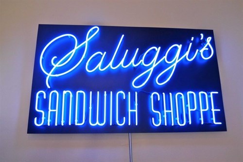 Thi công bảng hiệu đèn neon