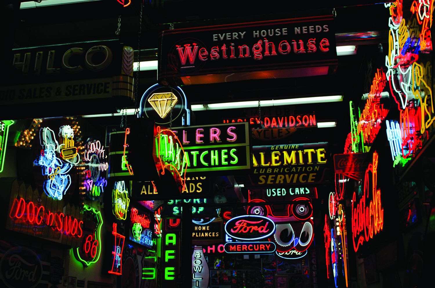 Thi công bảng hiệu đèn neon