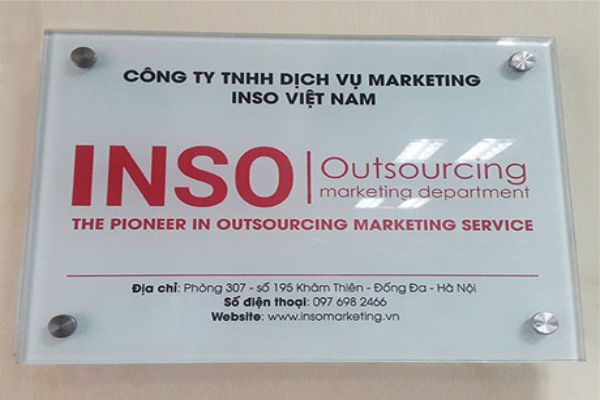 Thiết Kế Bảng Hiệu Kính