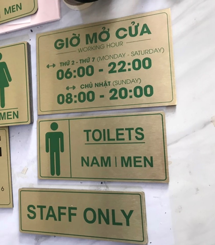 Thiết Kế Biển Treo Cửa Hàng