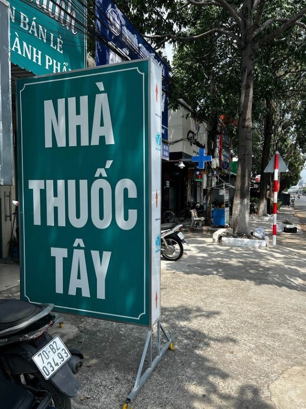 Biển Vẫy Nhà Thuốc